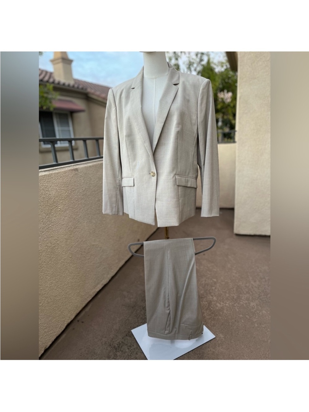 Boss Beige Women's Two-Piece Suit